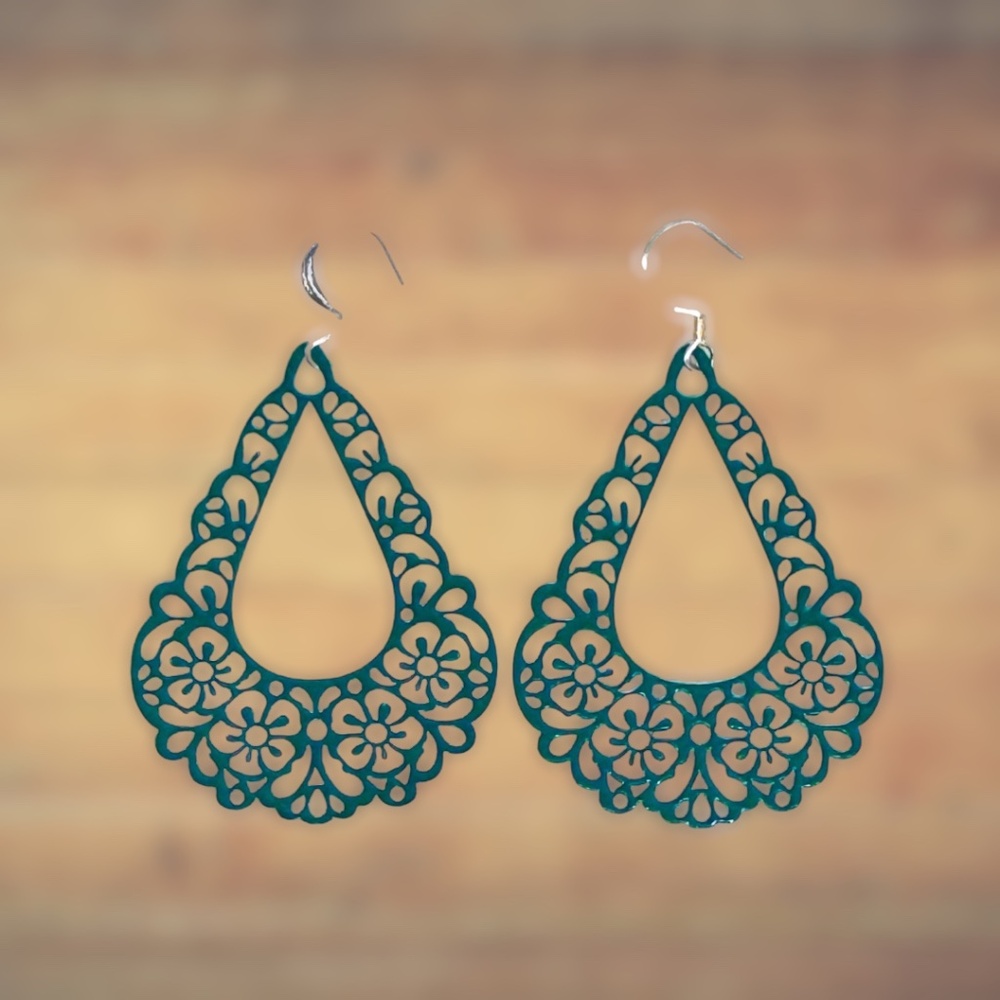 New Indio Jewelry Green Enamel Metal Teardrop Earrings #2142